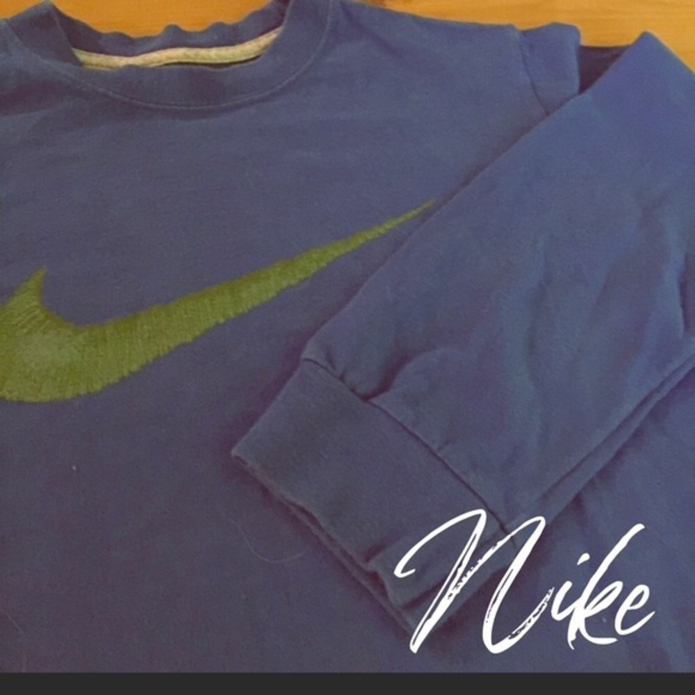 Nike, M, long-sleeve logo t-shirt